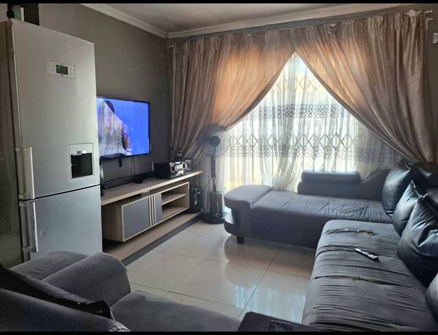 3 BEDROOM HOUSE FOR SALE IN VANDERBIJLPARK CE 4